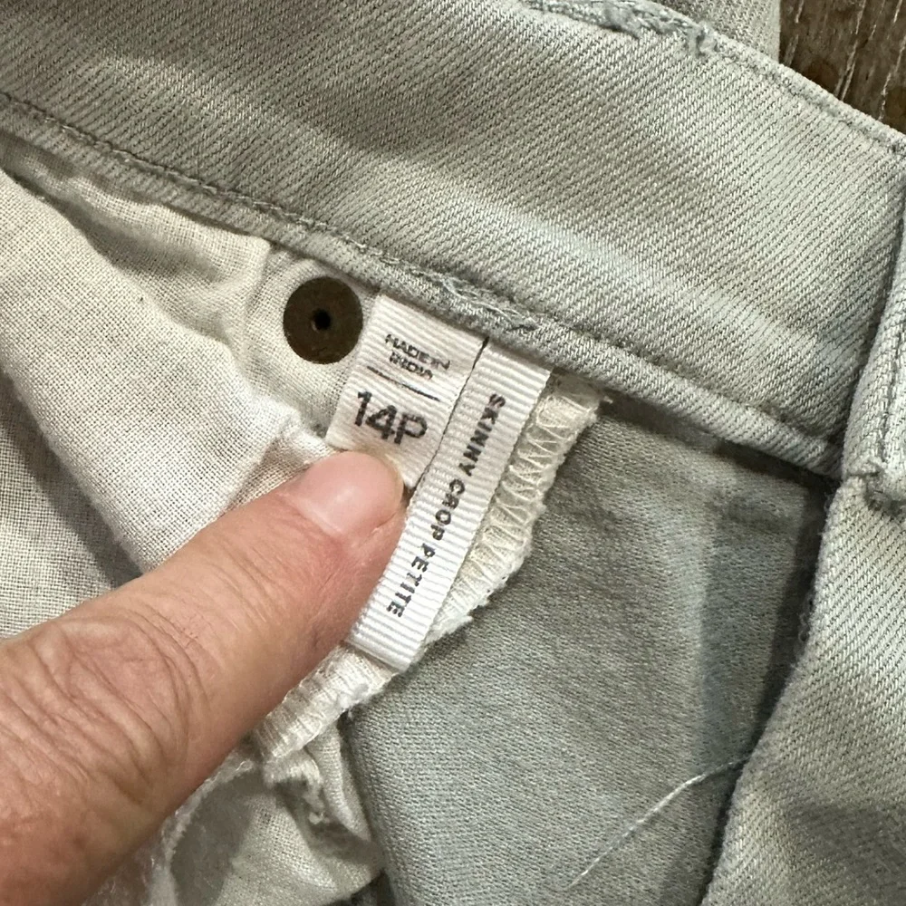 LOFT Sage Skinny Crop Petite Jeans - Picture 8 of 11